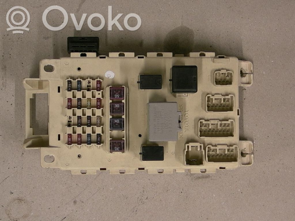 Toyota Yaris Verso Módulo de fusible 