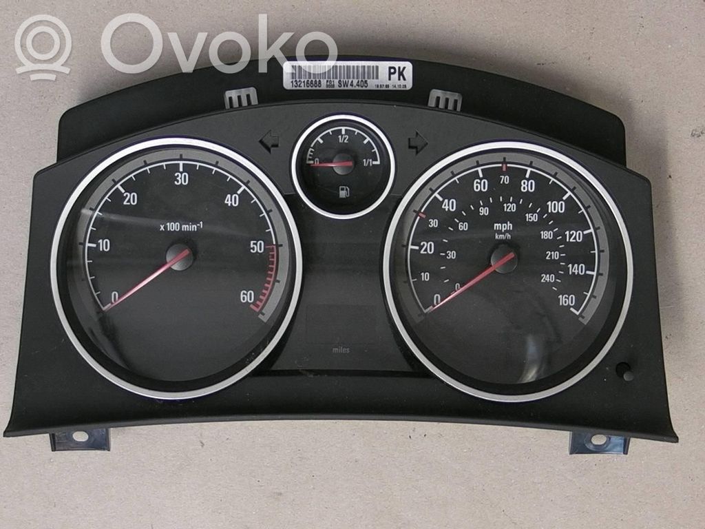 Opel Zafira B Nopeusmittari (mittaristo) 