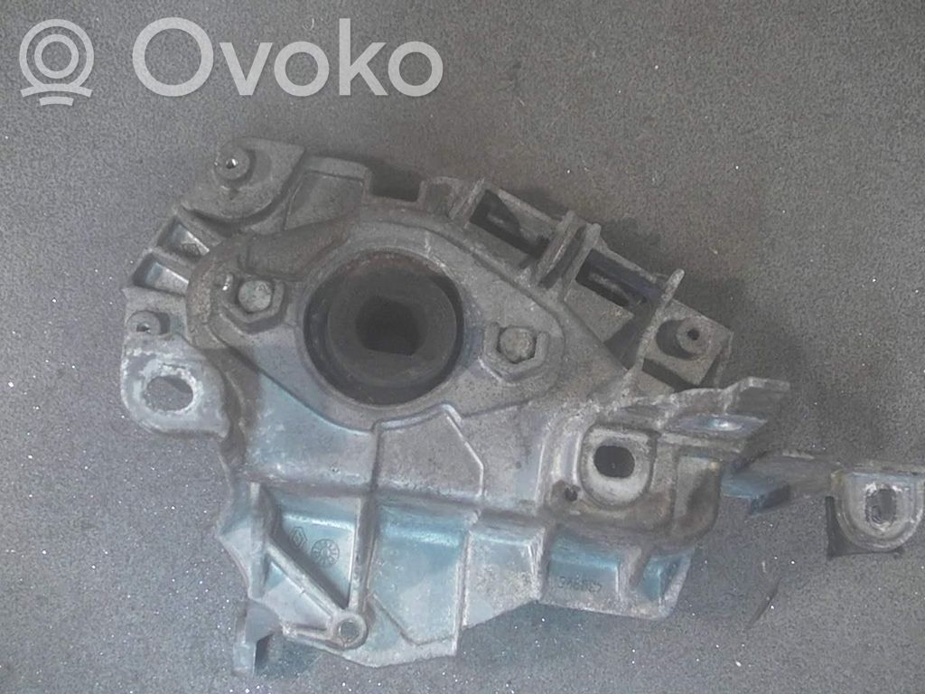 Renault Clio II Soporte de la caja de cambios 
