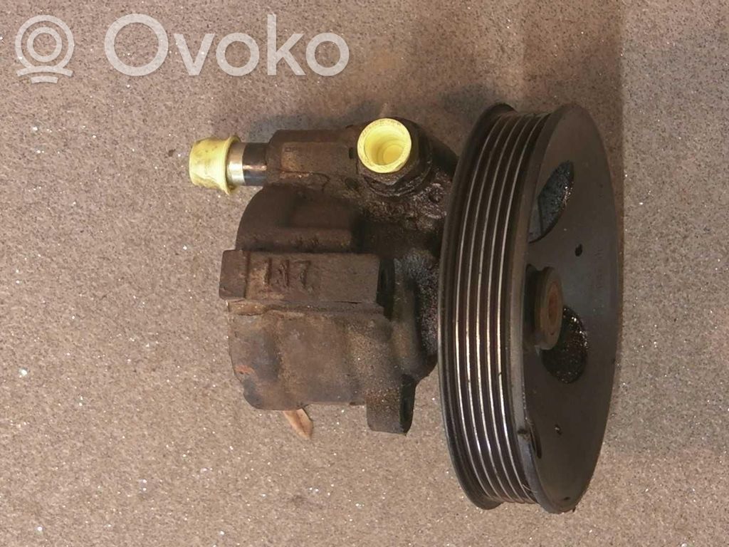 Opel Corsa B Ohjaustehostimen pumppu 