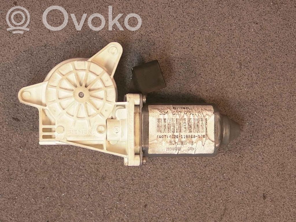 Motor del regulador de la ventanilla de la puerta delantera