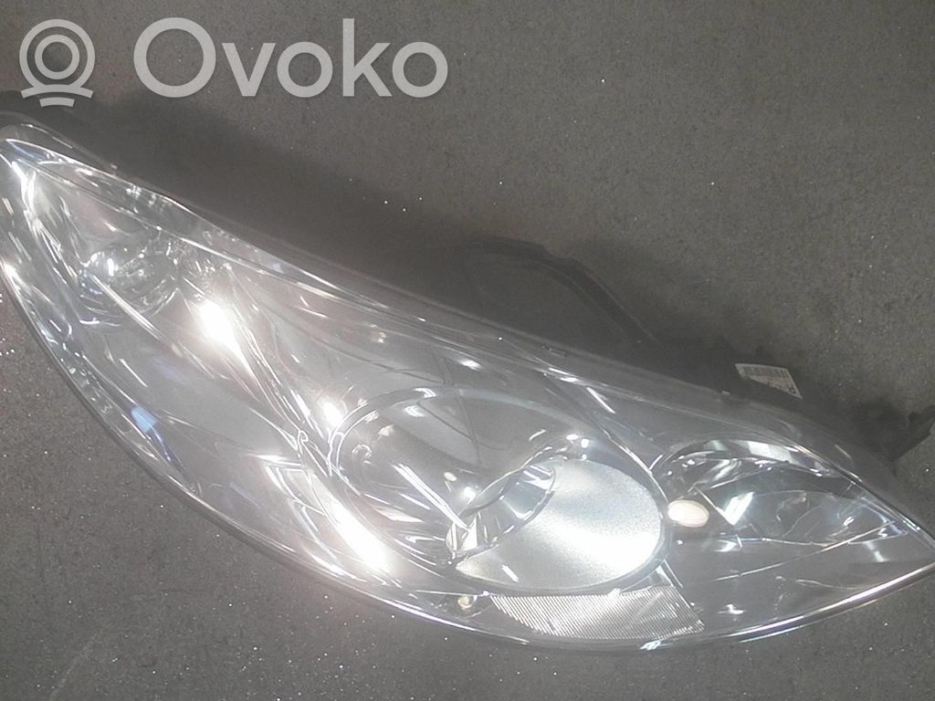 Peugeot 407 Phare frontale