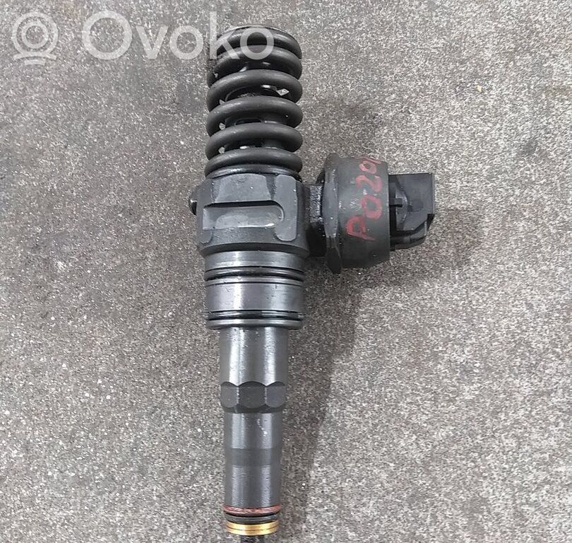 Skoda Fabia Mk2 (5J) Inyector de combustible 