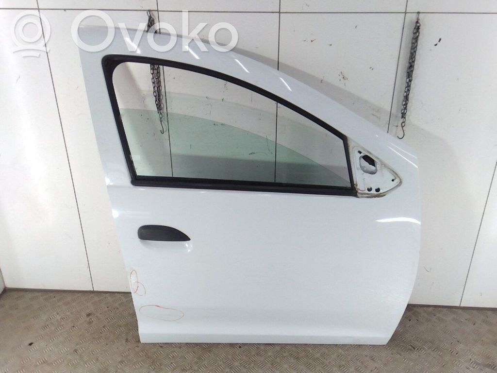 Dacia Sandero Priekinės durys 