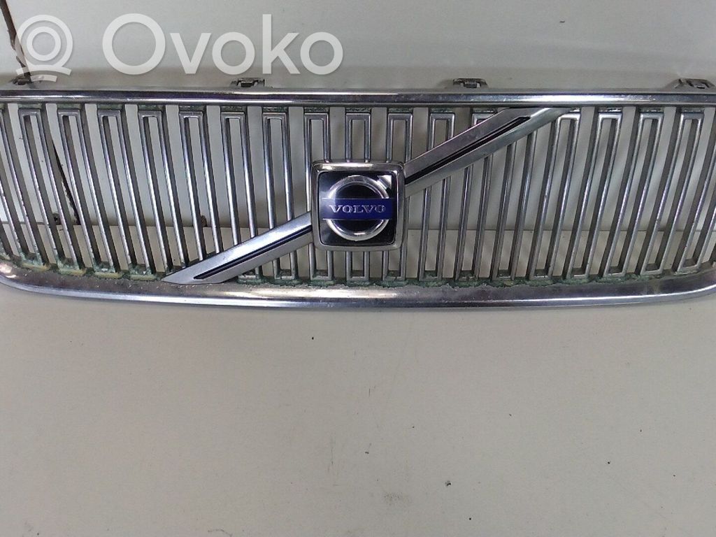 Front grill   8693346