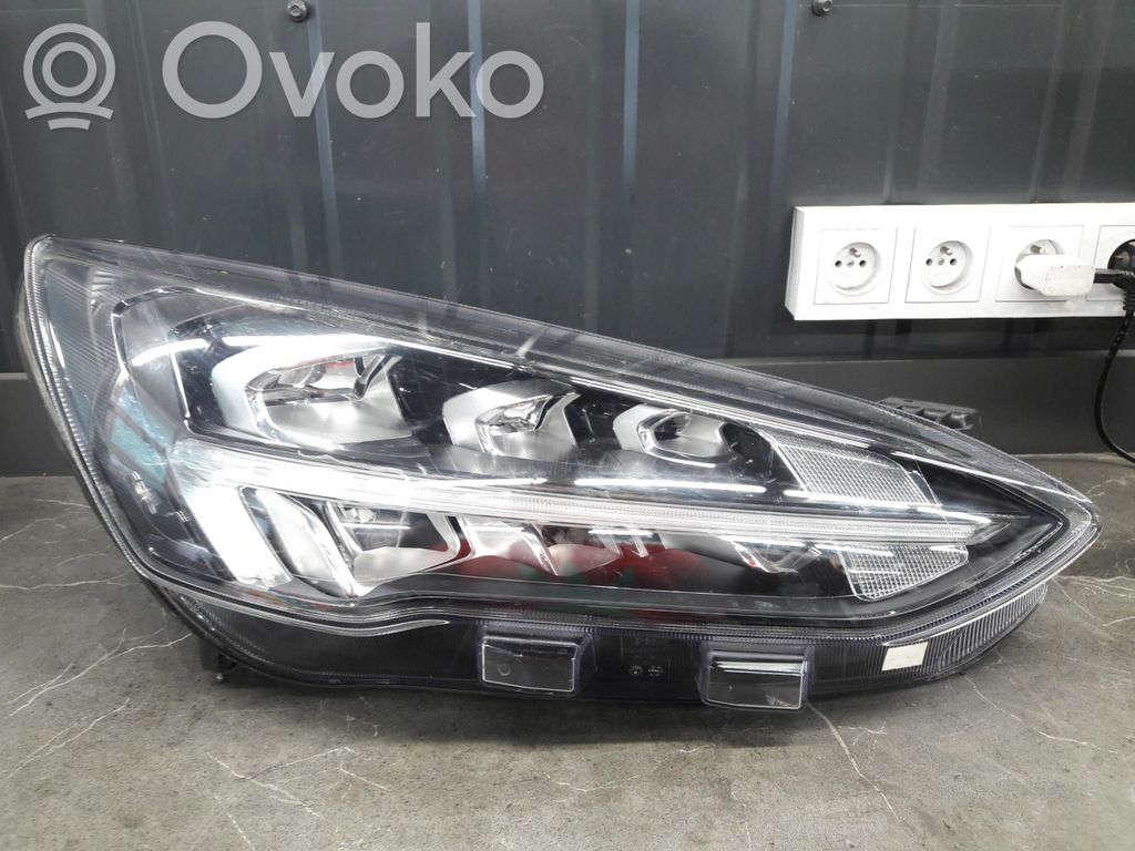 Ford Focus Headlight/headlamp 