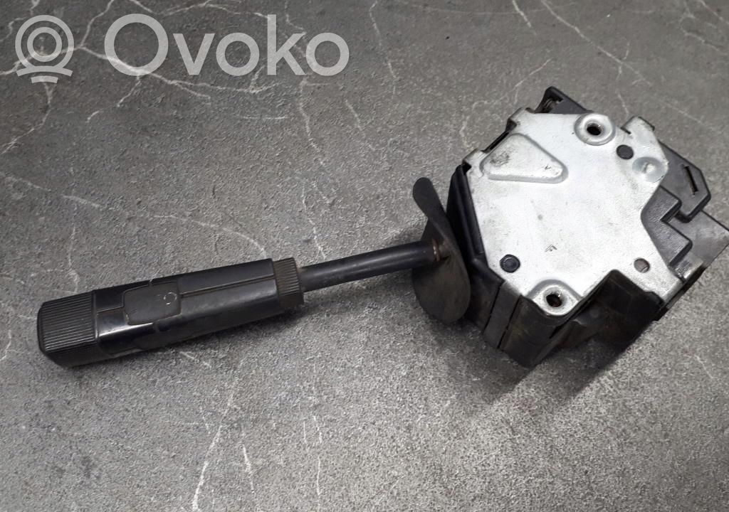 Renault Trafic I Sumuvalojen kytkin 