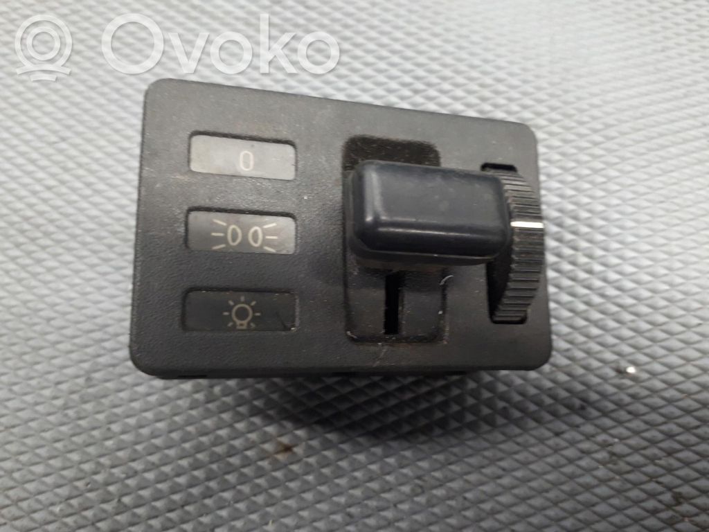 Fog light switch   1375515