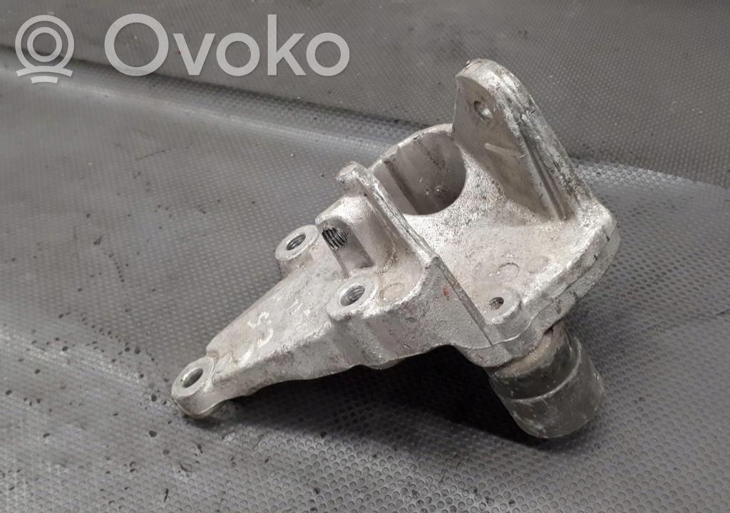 Citroen C5 Aircross Engine mounting bracket 