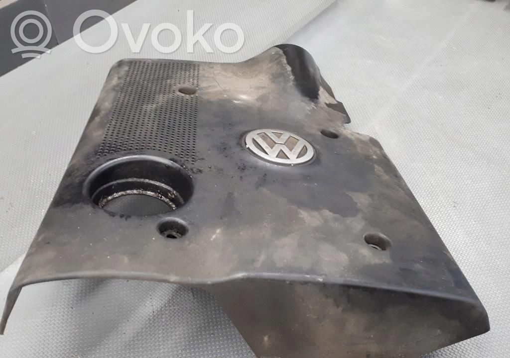 Volkswagen PASSAT B5 Motorabdeckung 