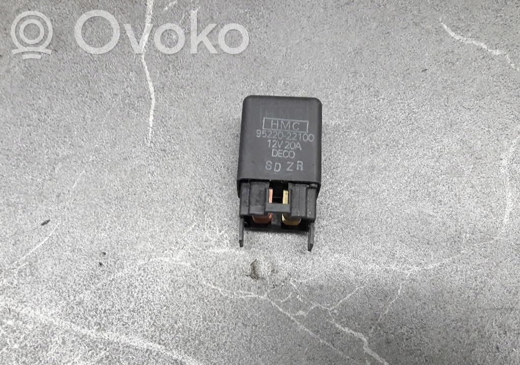 Hyundai Accent V Relais Kraftstoffpumpe 