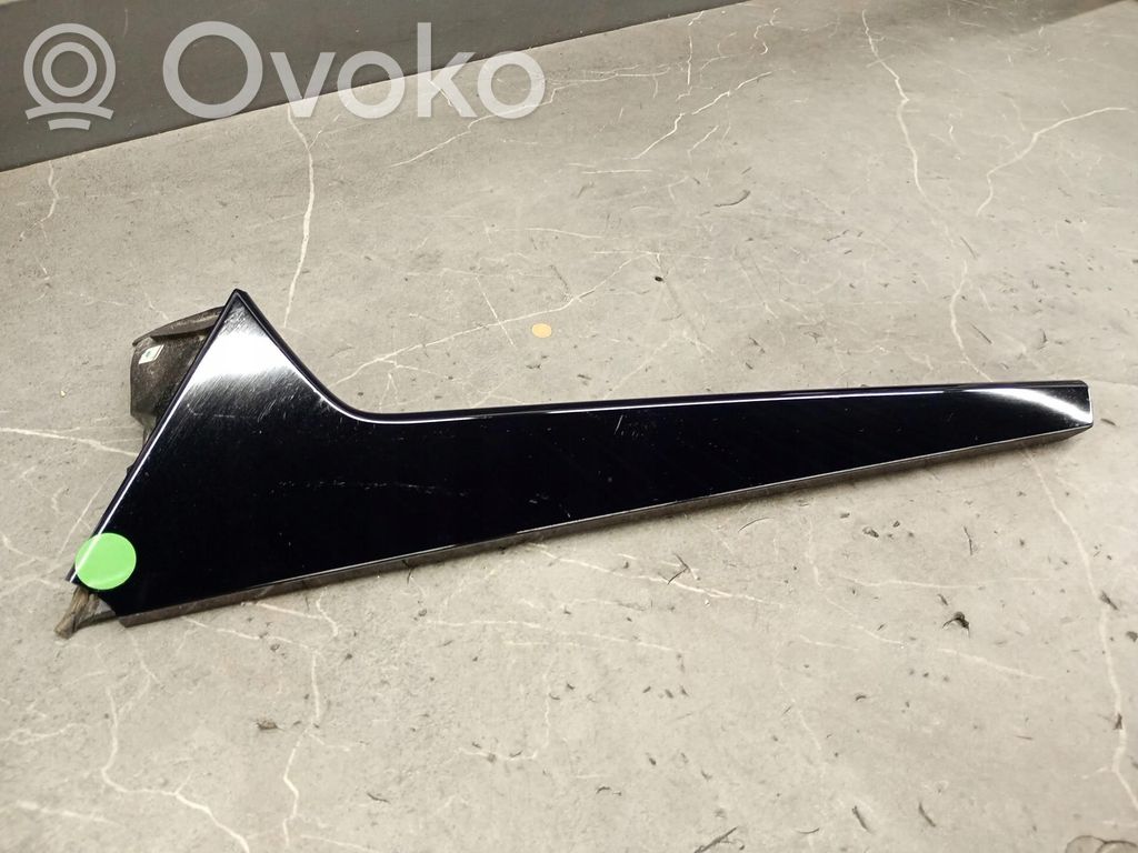 Audi e-tron Trunk door license plate light bar 