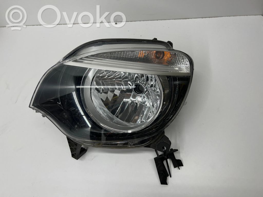Renault Twingo III Headlight/headlamp 