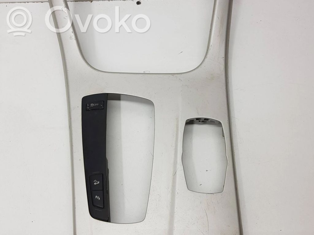 BMW X3 F25 Konsola środkowa / Radio / GPS 
