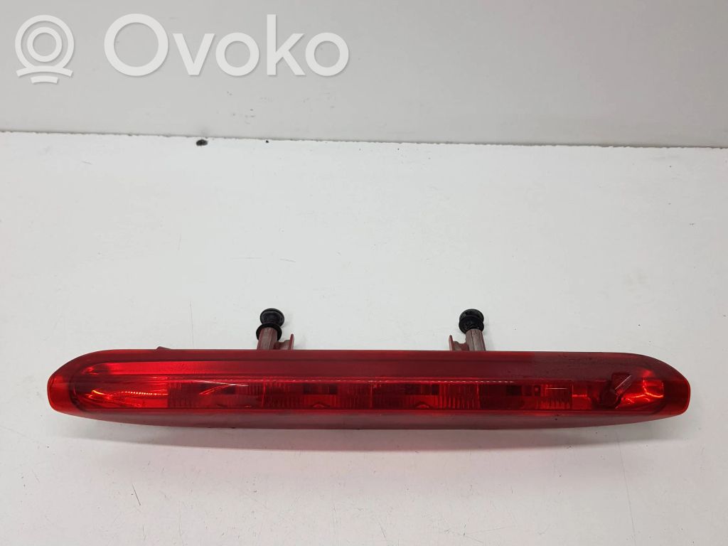 Peugeot 208 I Third/center stoplight 