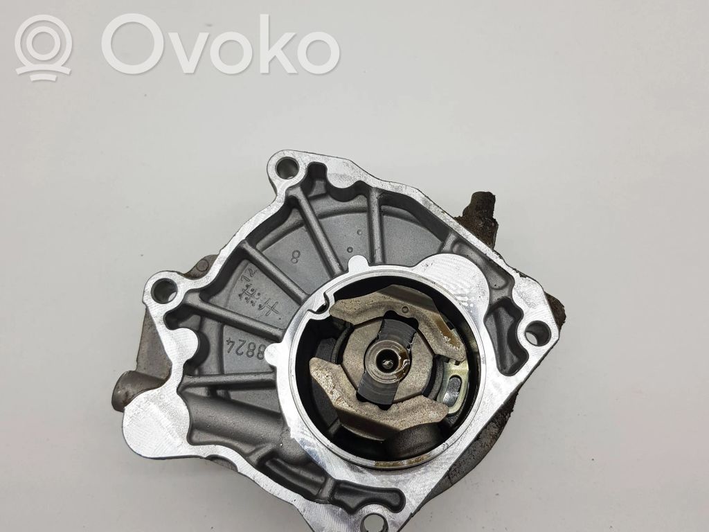 Opel Zafira C Vacuum pump 