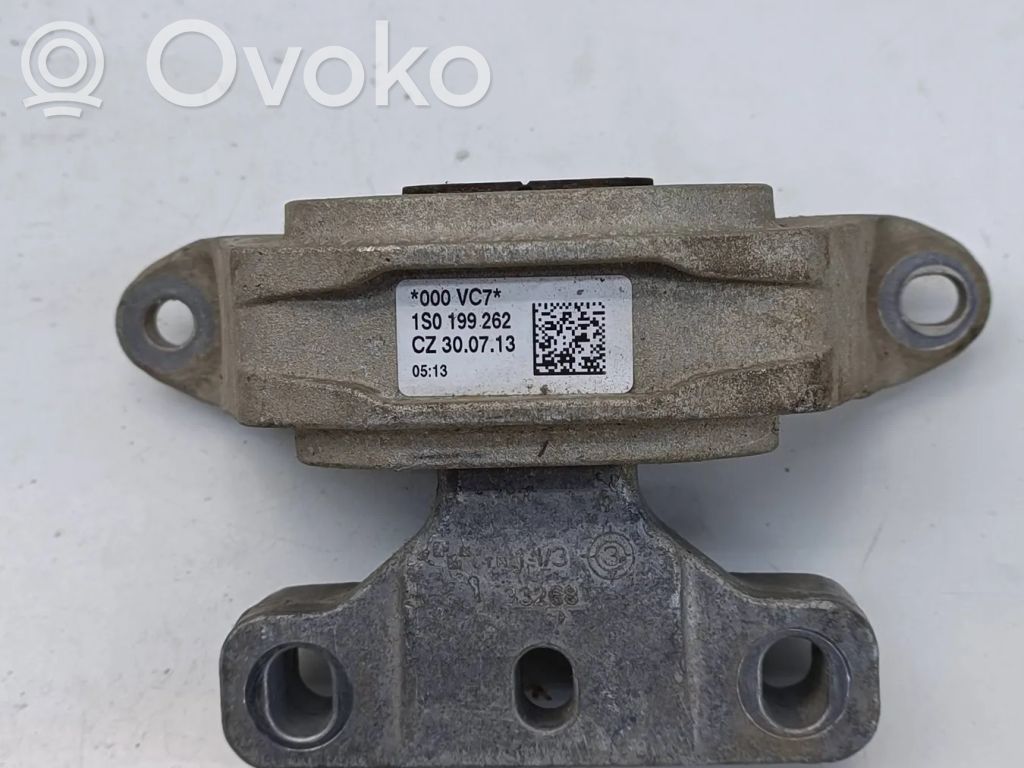 Volkswagen Up Engine mount bracket 