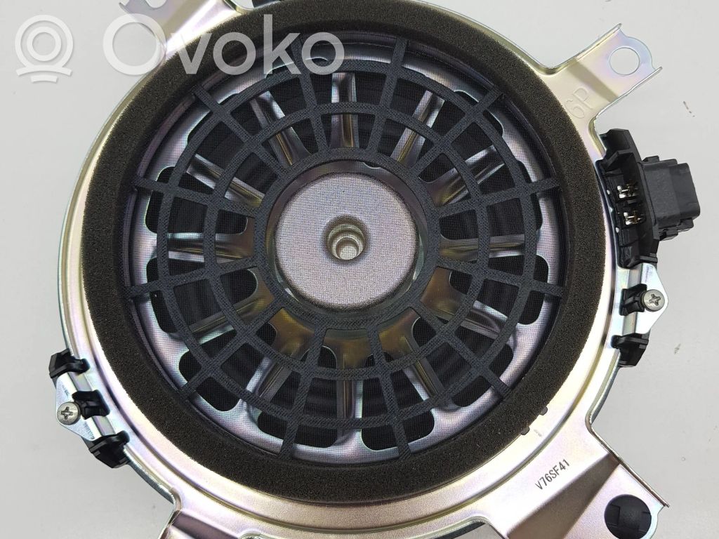 Lexus NX Altavoz subwoofer 