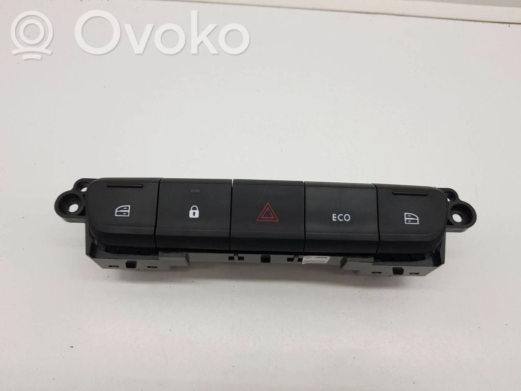Dacia Spring Hazard light switch 