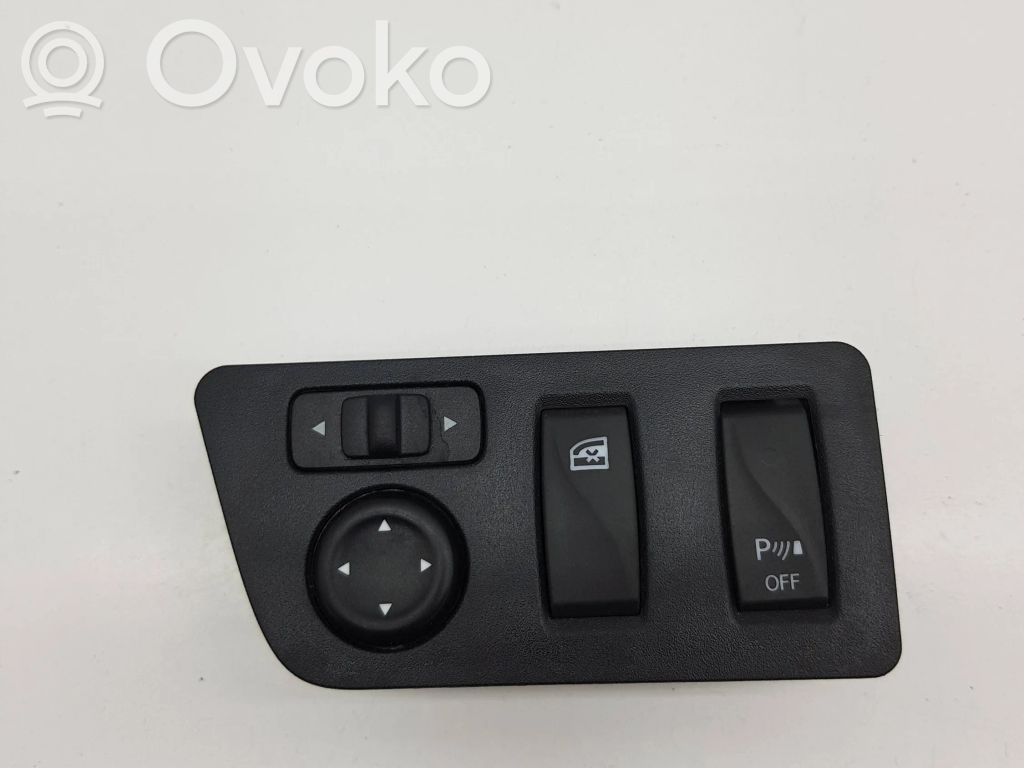 Dacia Spring Wing mirror switch 