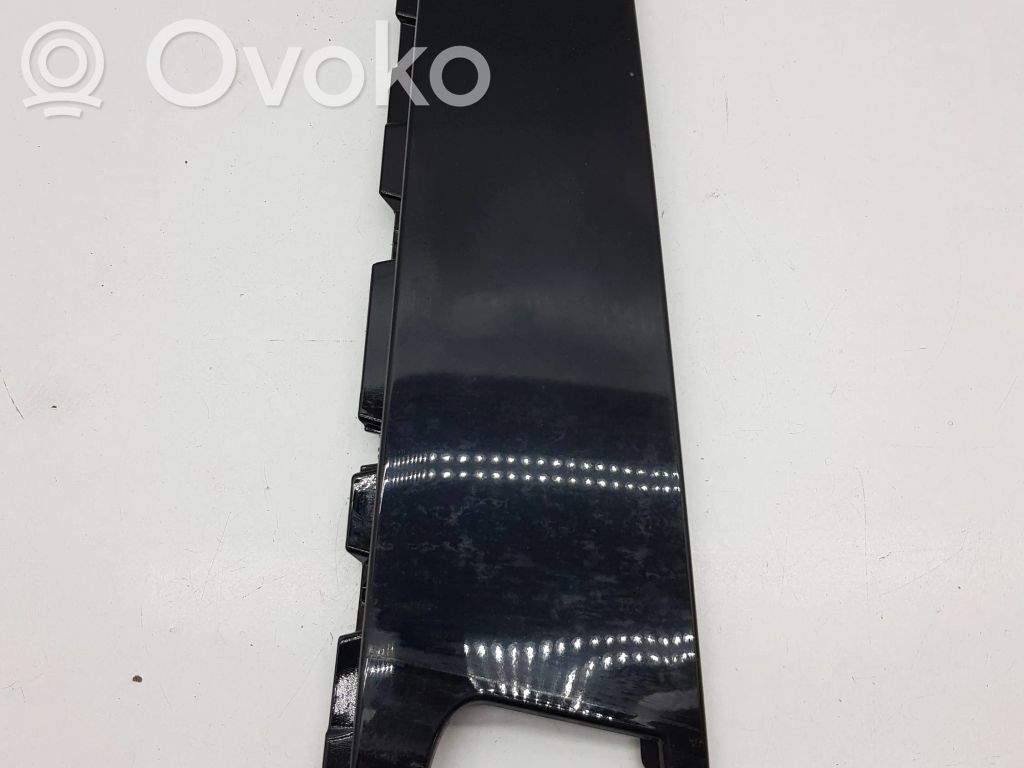 Infiniti Q30 Rivestimento modanatura del vetro della portiera posteriore 
