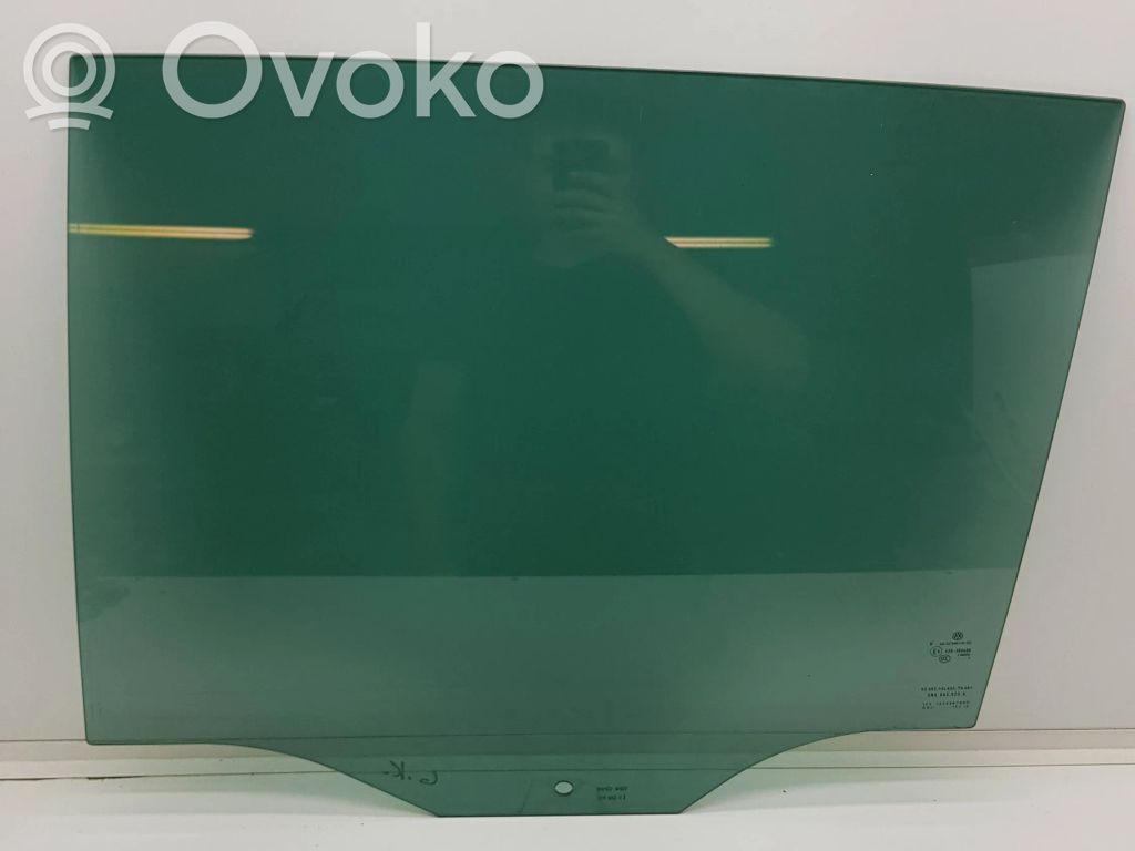 Volkswagen Tiguan Rear door window glass 