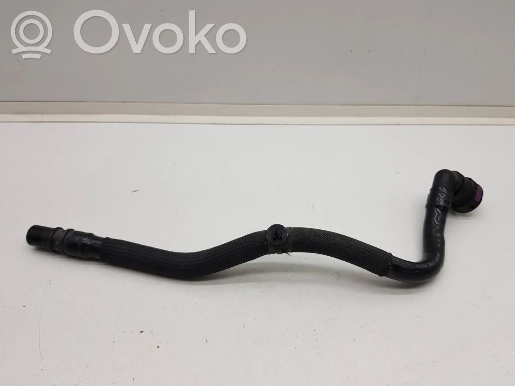 Jaguar I-Pace Engine coolant pipe/hose 