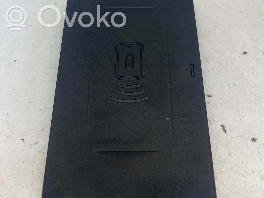 BMW 3 G20 G21 Wireless charging module 