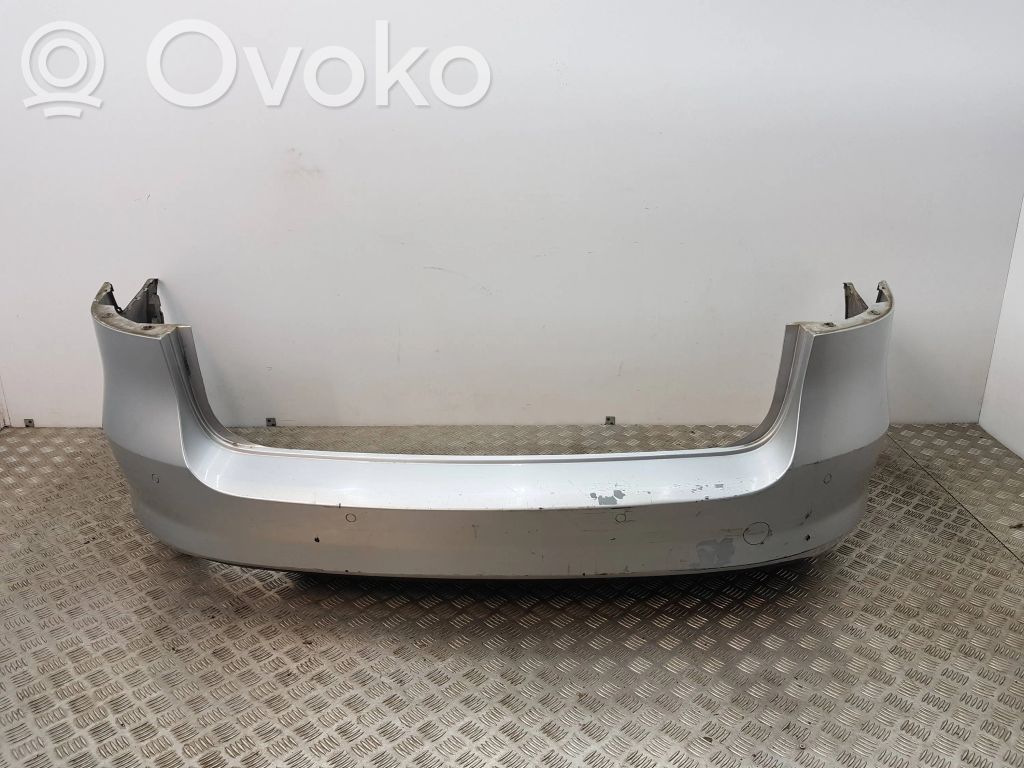 Volkswagen PASSAT B7 Parachoques 
