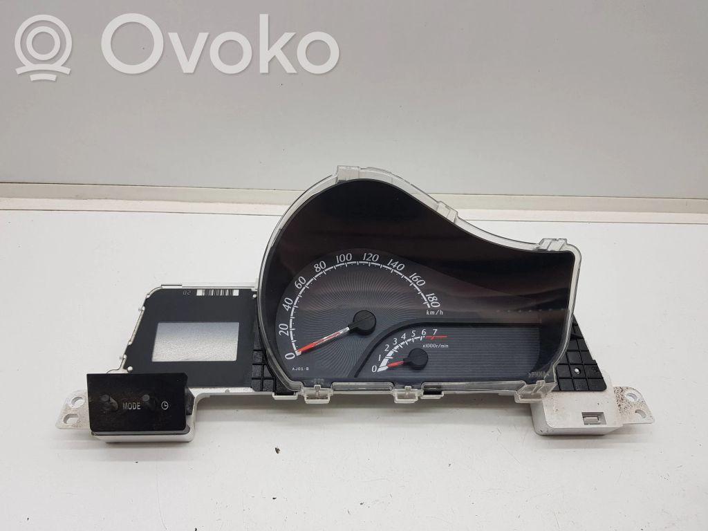 Toyota iQ Spidometras (prietaisų skydelis) 