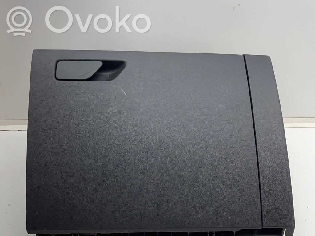 Skoda Kamiq Daiktadėžės (bordačioko) komplektas 