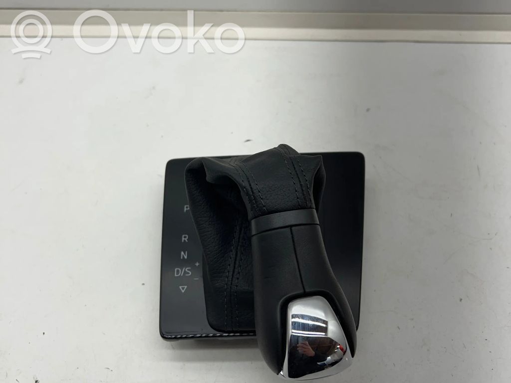 Skoda Kamiq Gear lever shifter trim leather/knob 