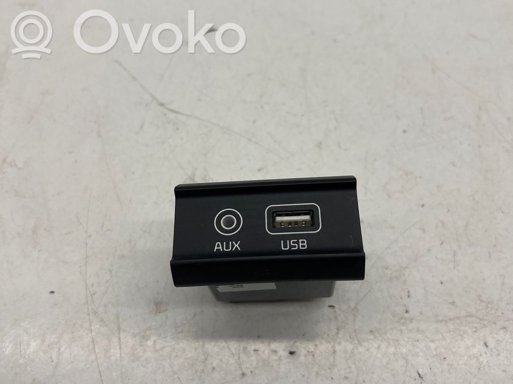 KIA Ceed USB jungtis 