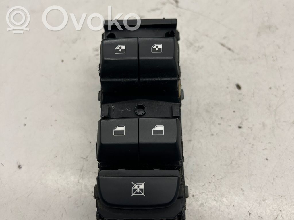 KIA Ceed Electric window control switch 