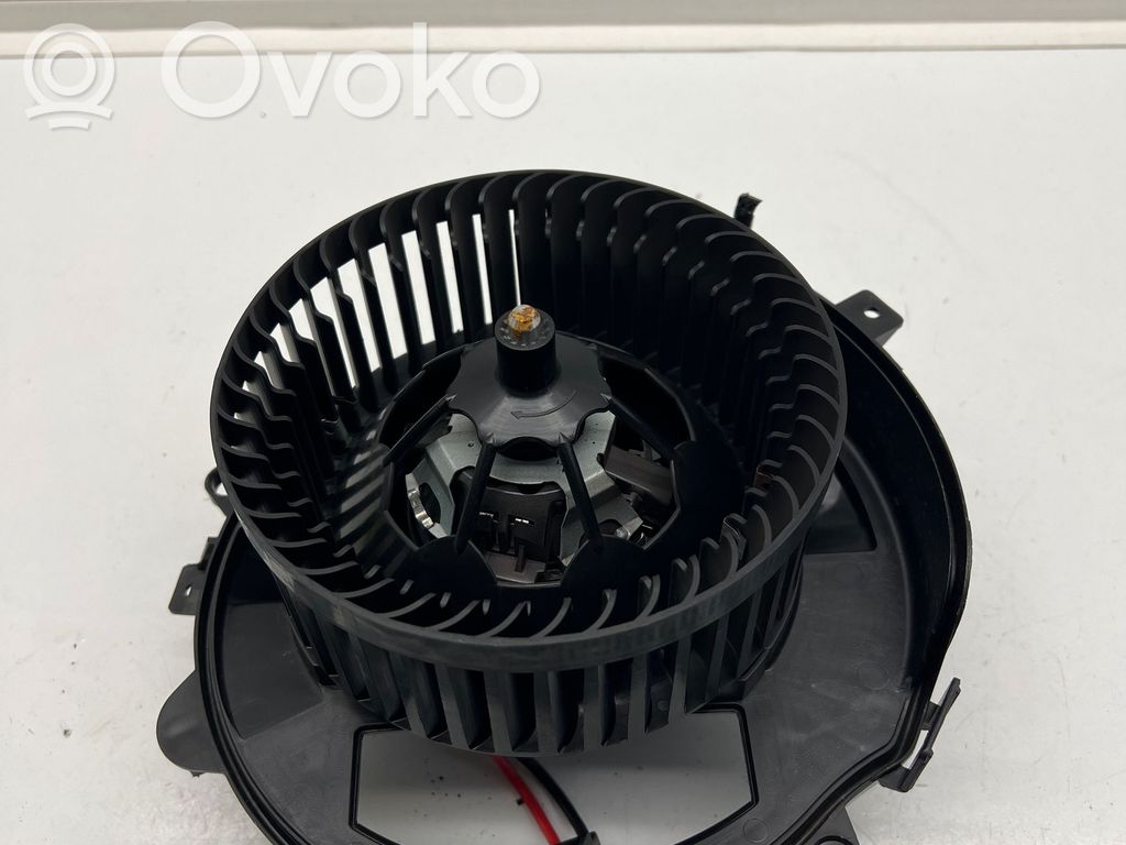 Volkswagen PASSAT B8 Heater fan/blower 