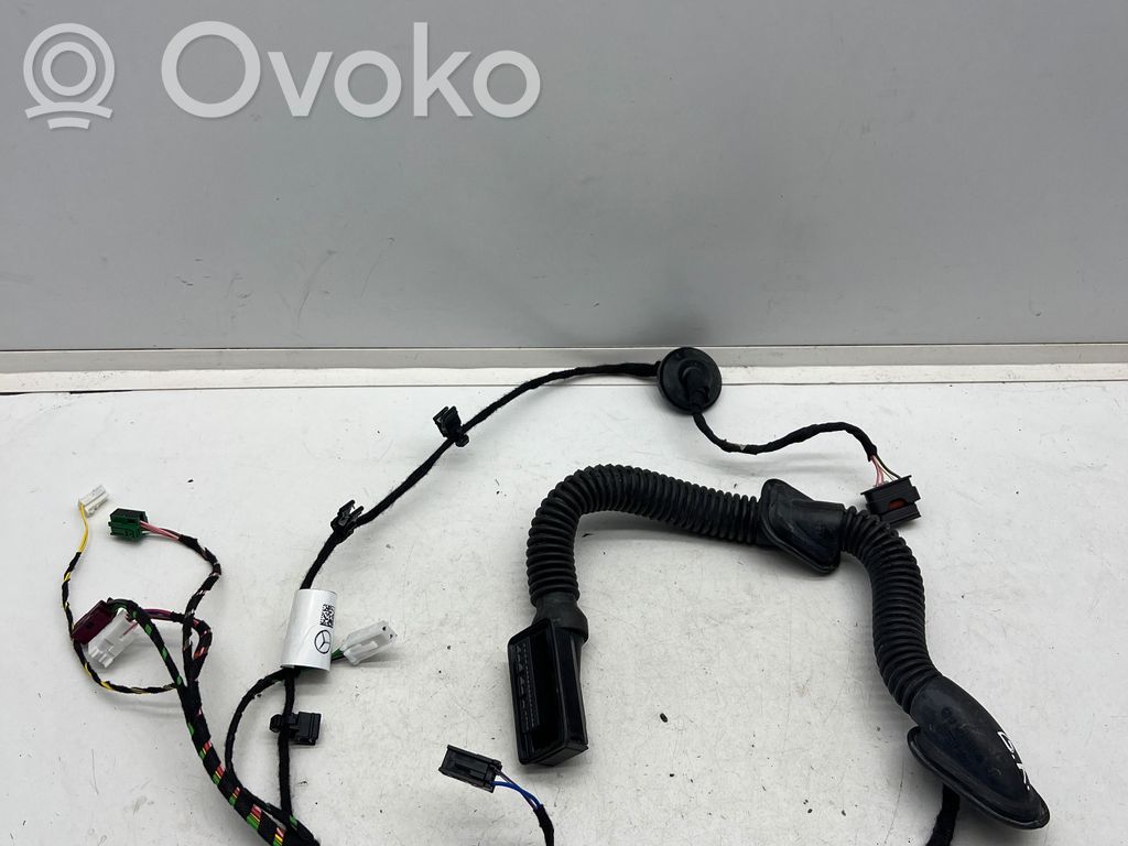 Mercedes-Benz EQA Cableado de puerta trasera 