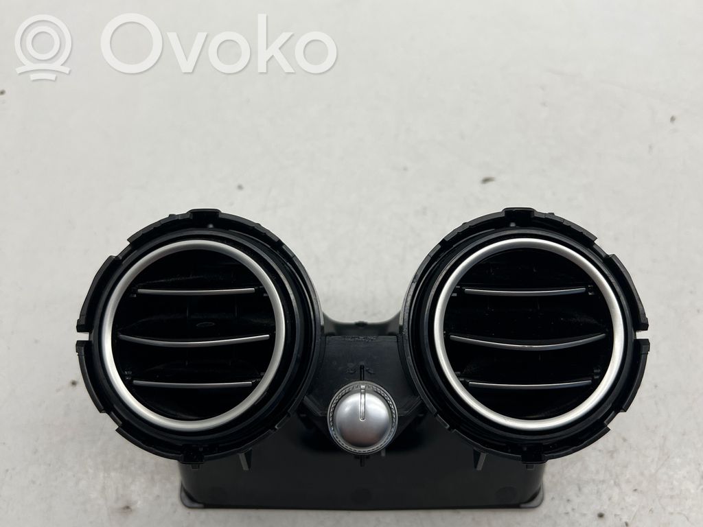 Mercedes-Benz EQC Aizmugurējā gaisa - ventilācijas reste 