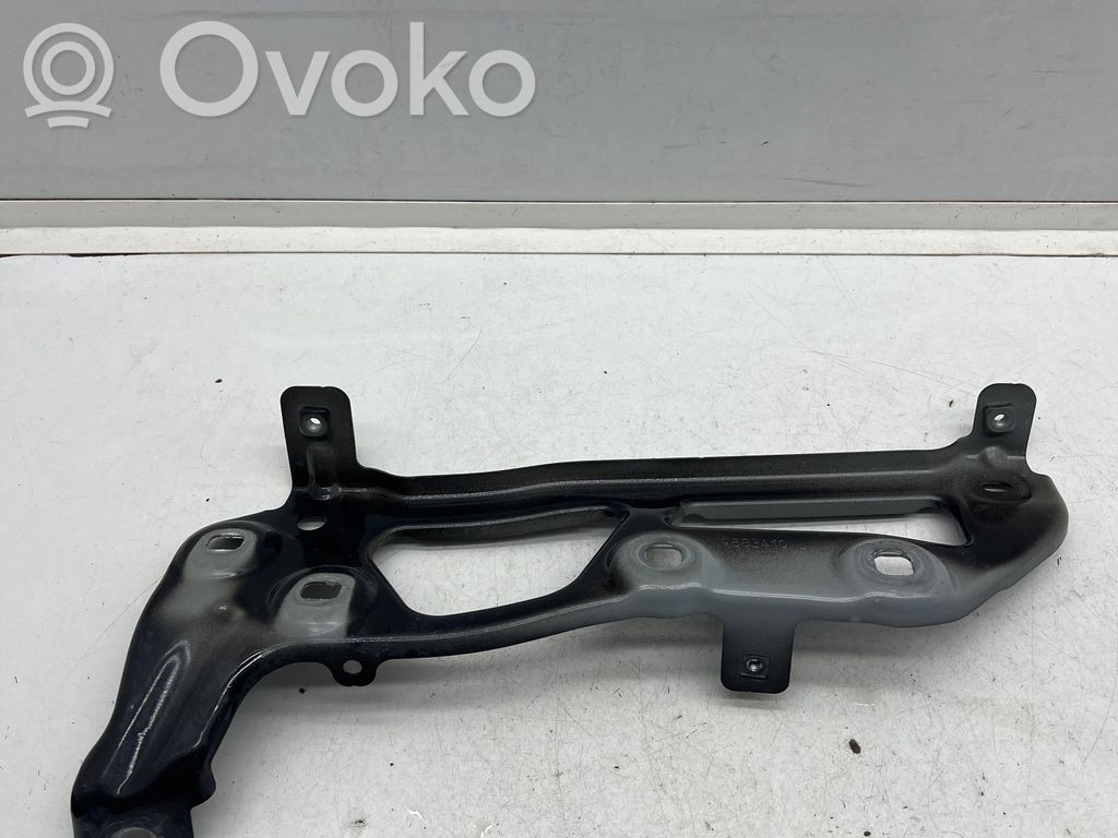 BMW X1 U11 Fender mounting bracket 