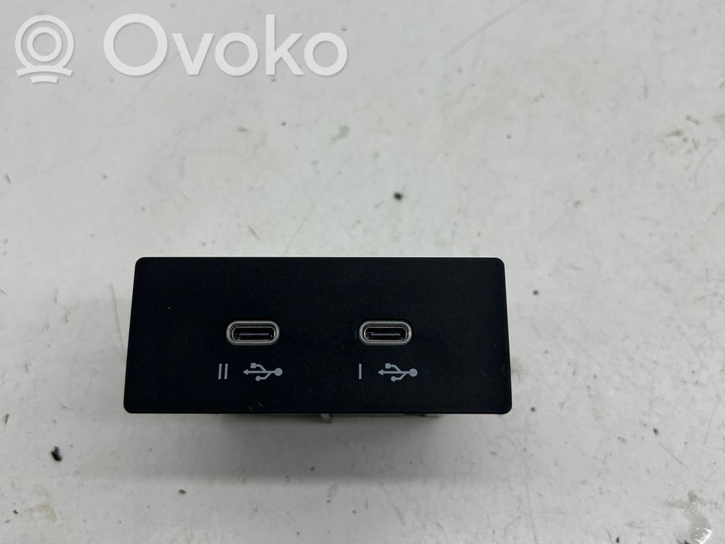 Renault Captur II Enchufe conector USB 