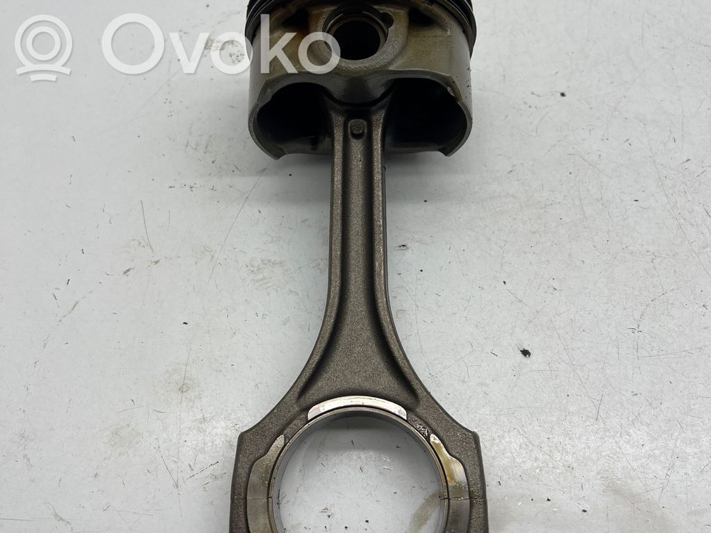 Pistón con biela   R079M