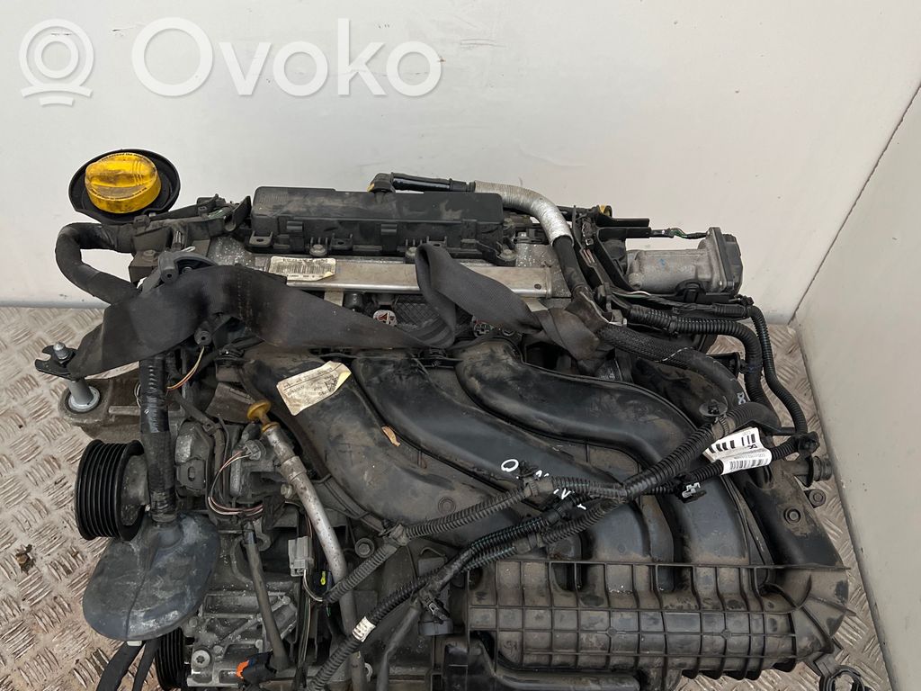 Engine   110116559R,A400100018599R,H4D400,H4D
