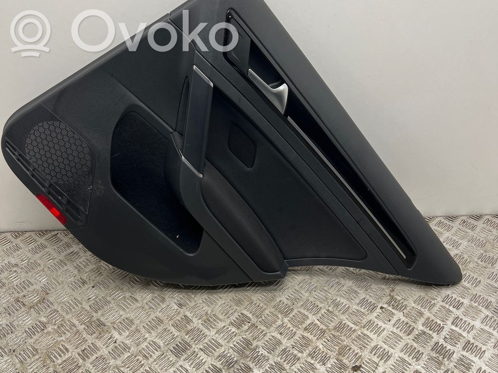 Volkswagen Golf VII Boczki / Poszycie drzwi tylnych 