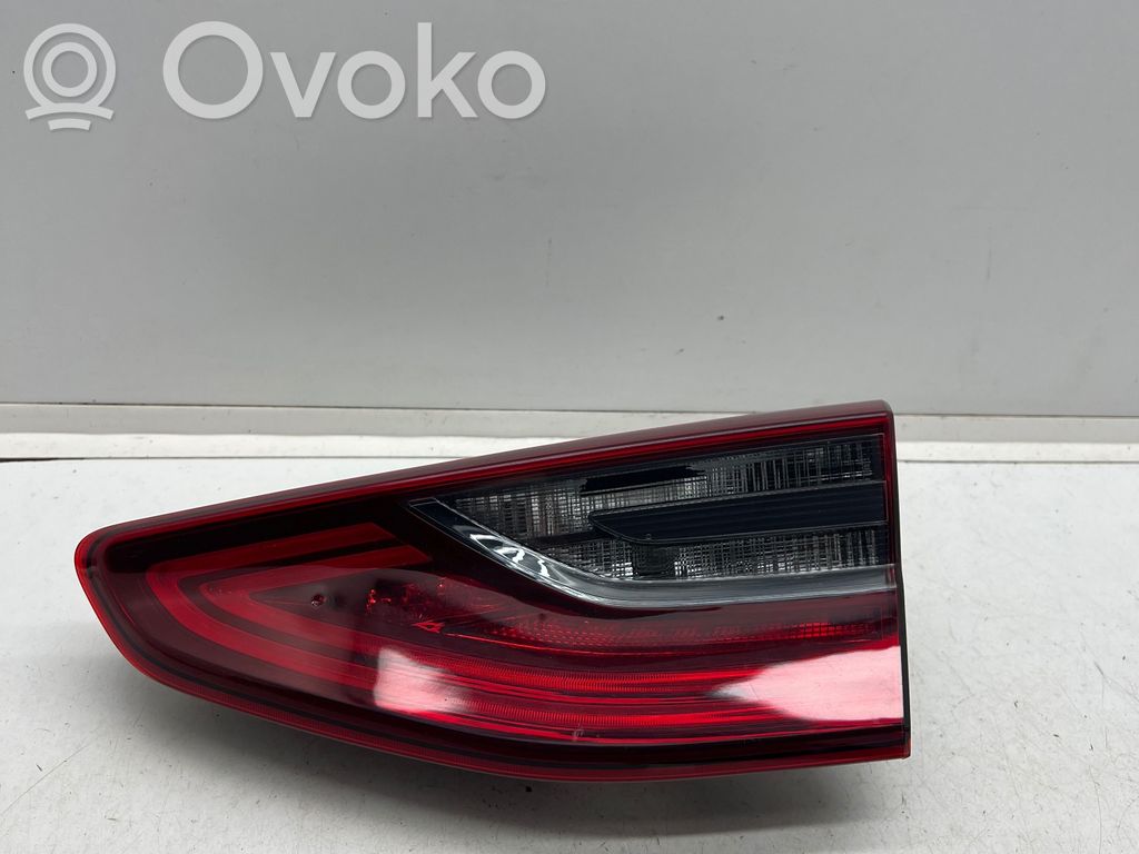 KIA Ceed Takaluukun takavalot 