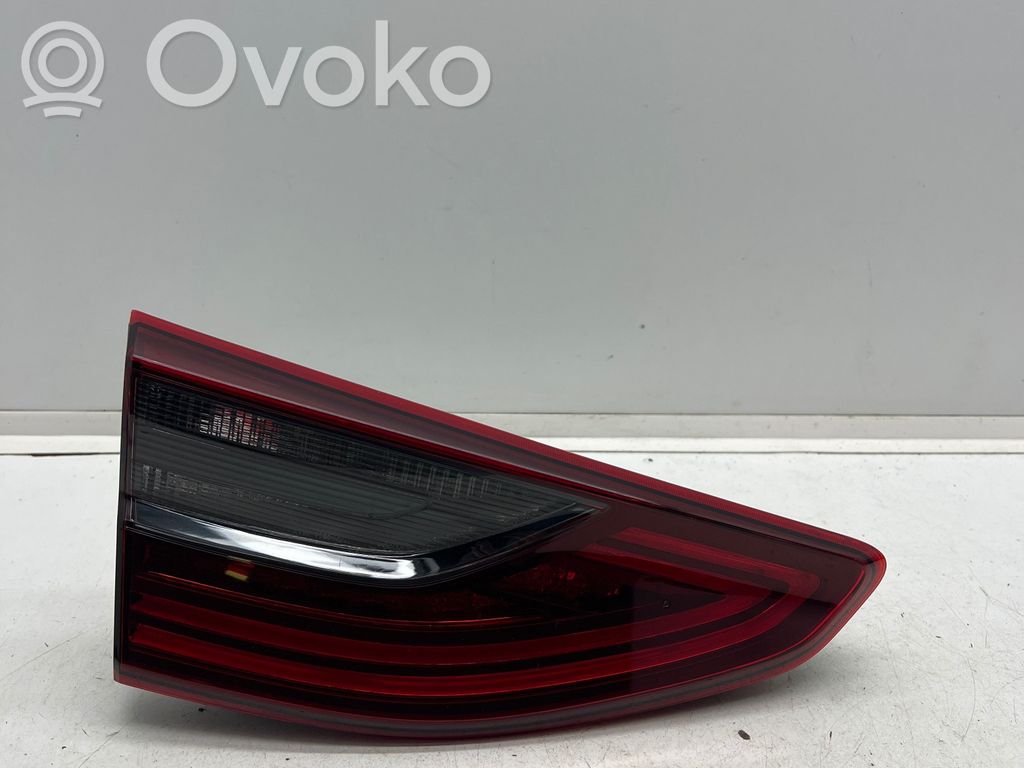 KIA Ceed Takaluukun takavalot 