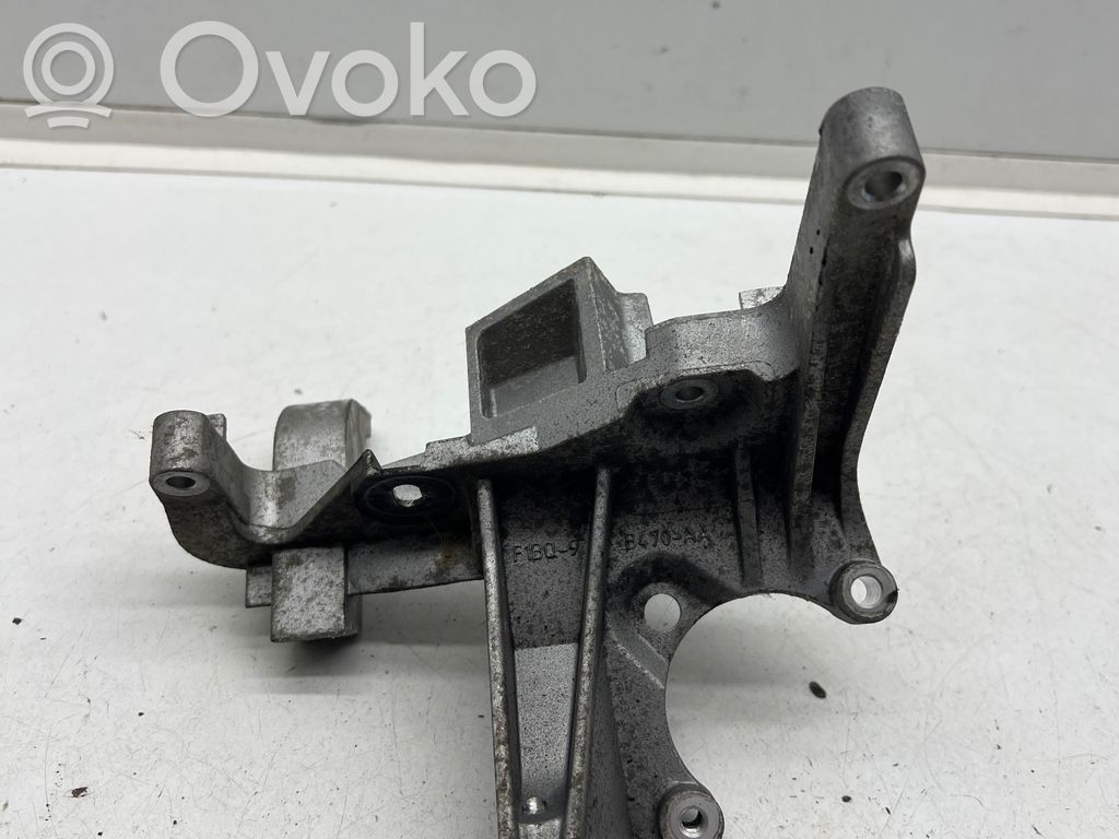 Engine mounting bracket   F1BQ9B470AA