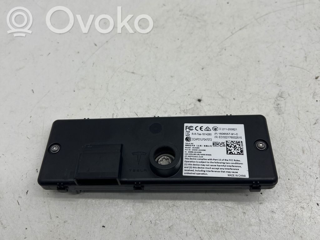 Tesla Model X Alarm control unit/module 