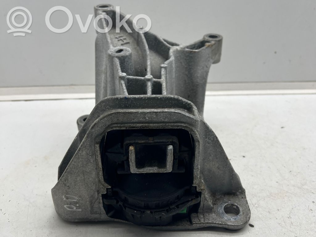 Nissan Juke II F16 Engine mount bracket 
