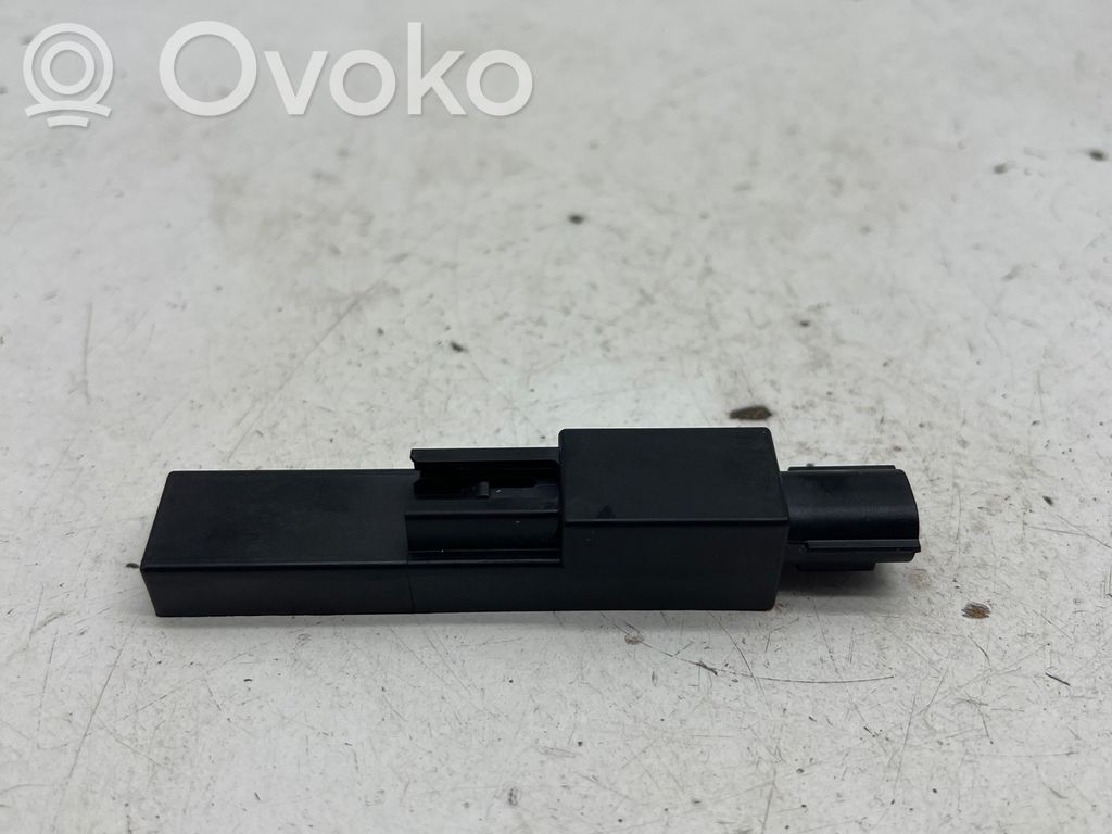 MG ZS Aerial antenna amplifier 