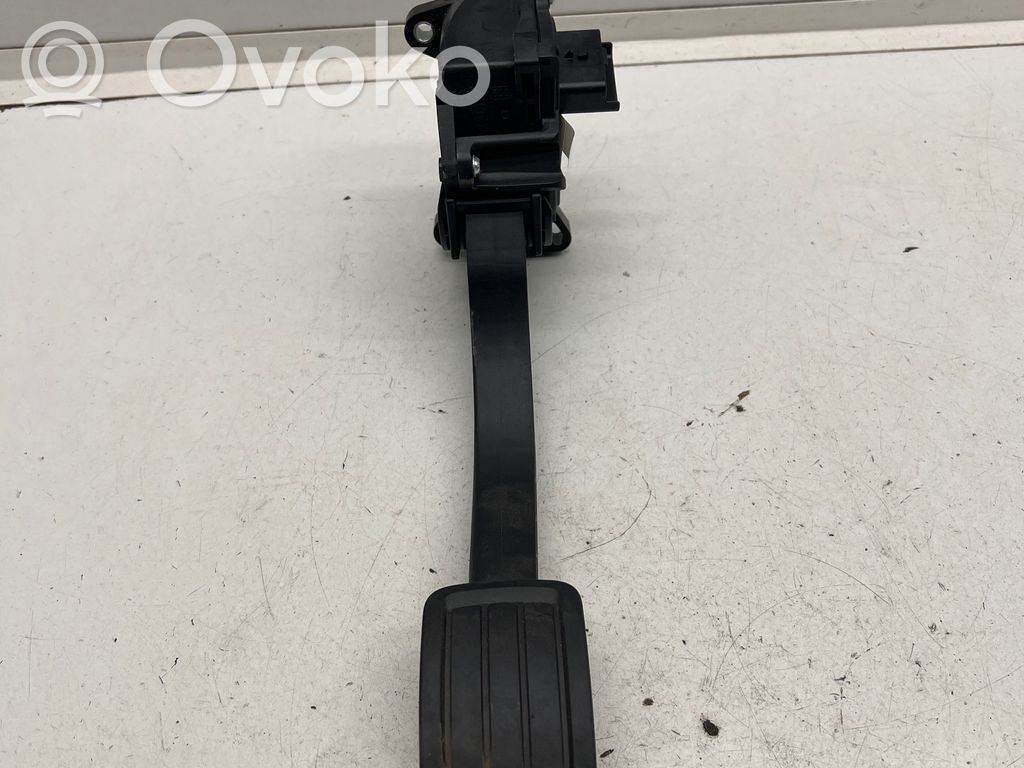 Peugeot 5008 II Accelerator throttle pedal 
