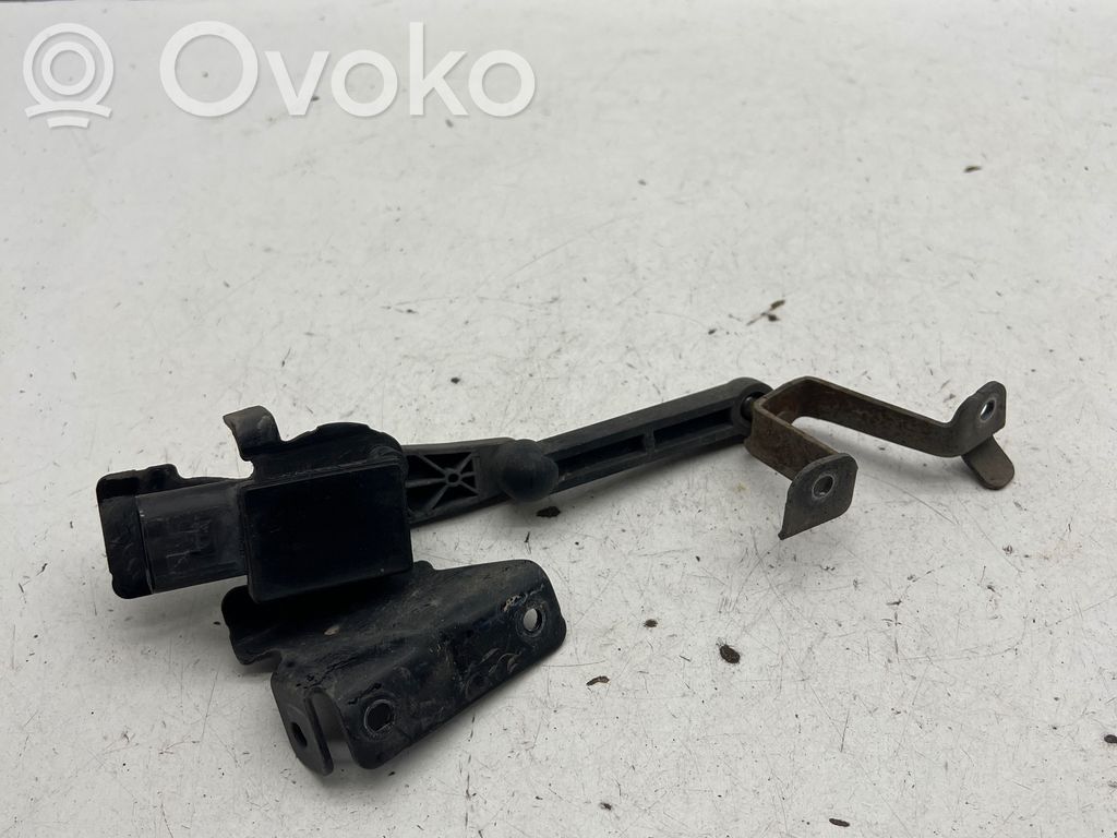 Volkswagen Golf VIII Rear air suspension level height sensor 